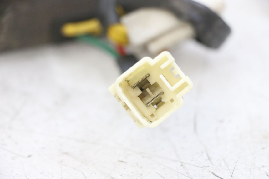 photo de REGULADOR DE CARGA PIAGGIO MP3 LT 300 (2010 - 2016) - Pontos de fixação