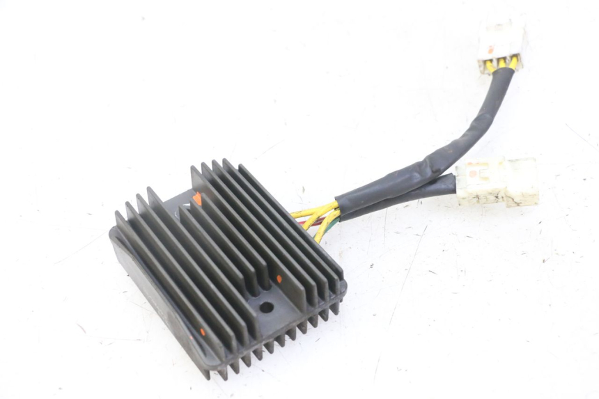 photo de REGULADOR DE CARGA PIAGGIO MP3 LT 300 (2010 - 2016) - Estado da superfície