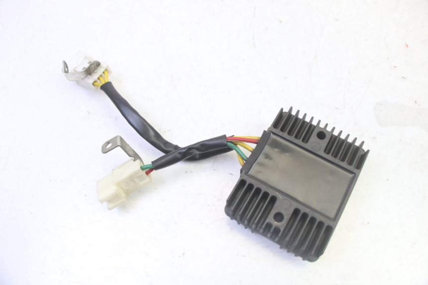 photo de REGULADOR DE CARGA PIAGGIO MP3 LT 300 (2010 - 2016) - Zoom do estado de desgaste