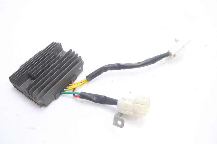 photo de REGULADOR DE CARGA PIAGGIO MP3 LT 300 (2010 - 2016) - Zoom do estado de desgaste