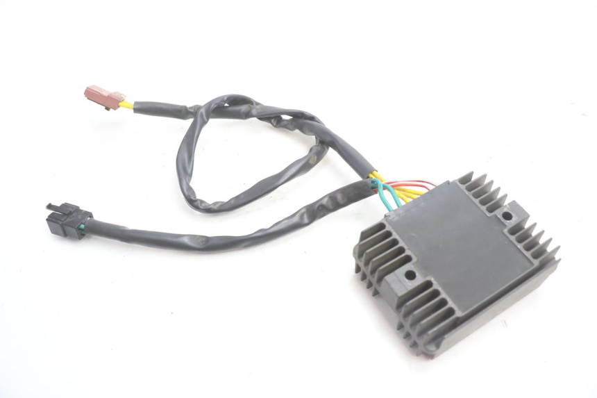 photo de REGULADOR DE CARGA PIAGGIO MP3 LT 400 (2007 - 2012) - Outro ângulo de visão