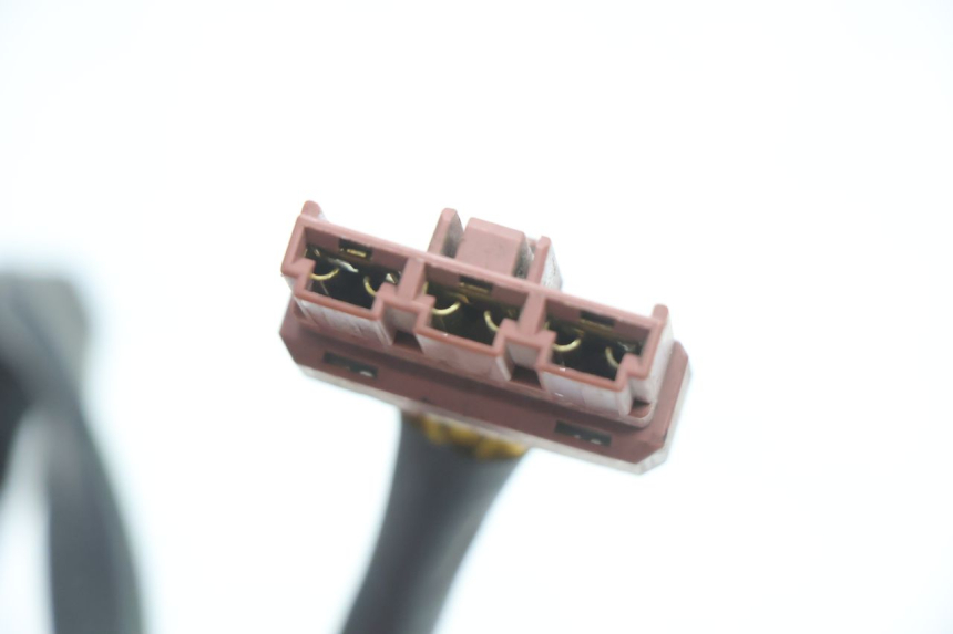 photo de REGULADOR DE CARGA PIAGGIO MP3 LT 400 (2007 - 2012) - Pontos de fixação