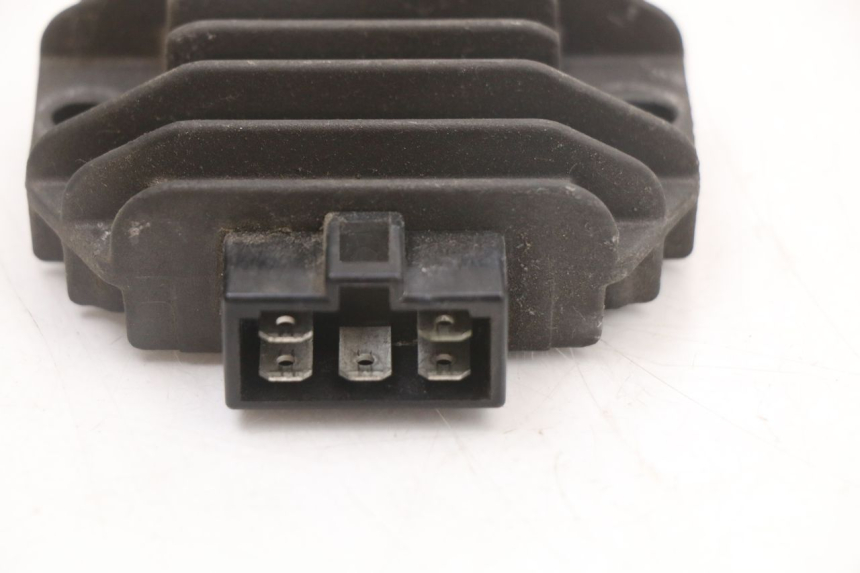 photo de REGULADOR DE CARGA PIAGGIO MP3 125 (2006 - 2014) - Detalhe da peça