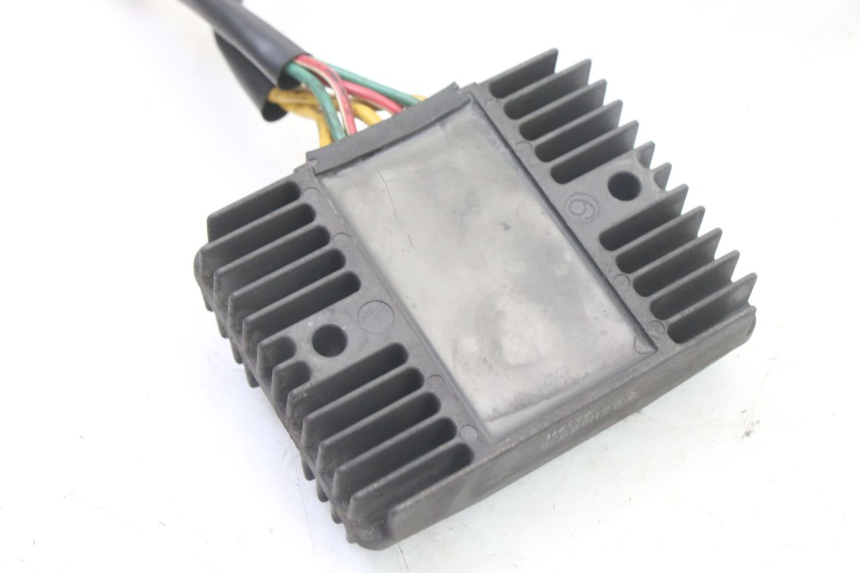 photo de REGULADOR DE CARGA PIAGGIO MP3 500 (2011 - 2015) - Ampliação técnica