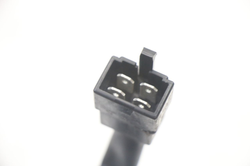 photo de REGULADOR DE CARGA PIAGGIO MP3 500 (2011 - 2015) - Pontos de fixação