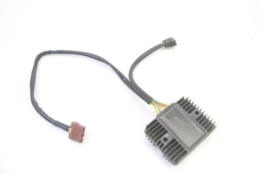 photo de REGULADOR DE CARGA PIAGGIO MP3 RL 250 (2006 - 2010) - Ampliação técnica