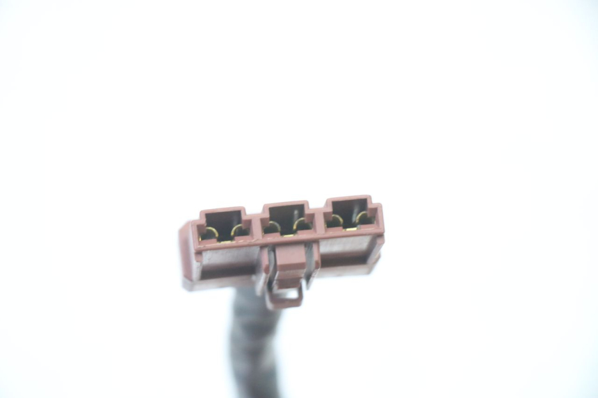 photo de REGULADOR DE CARGA PIAGGIO MP3 RL 250 (2006 - 2010) - Pontos de fixação