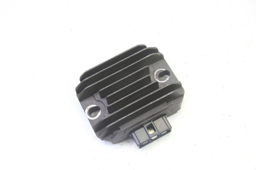 photo de REGULADOR DE CARGA PIAGGIO MP3 125 (2006 - 2014) - Vista principal