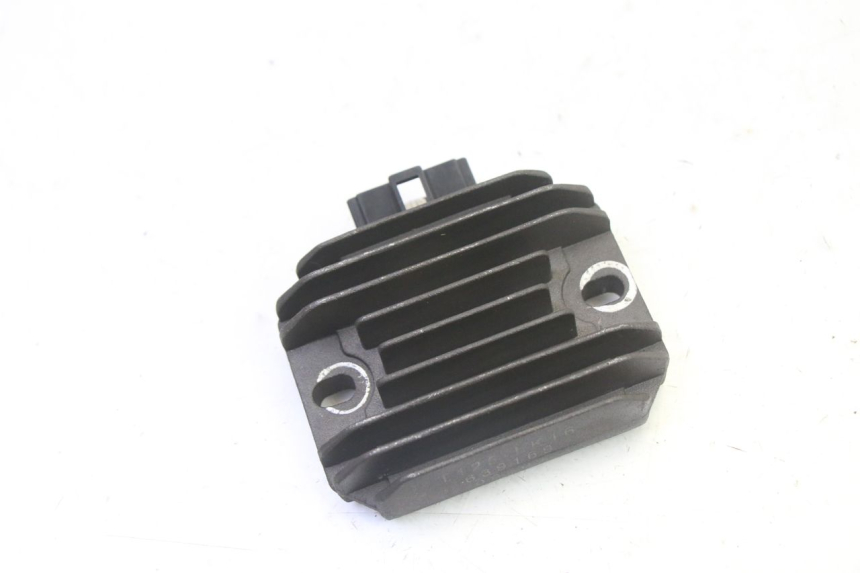 photo de REGULADOR DE CARGA PIAGGIO MP3 125 (2006 - 2014) - Detalhe da peça