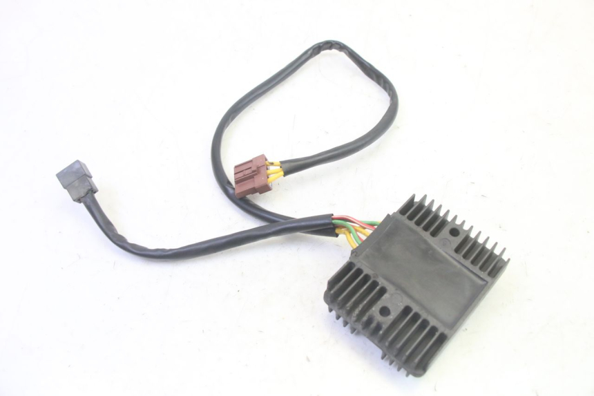 photo de REGULADOR DE CARGA PIAGGIO MP3 RL 250 (2006 - 2010) - Vista geral