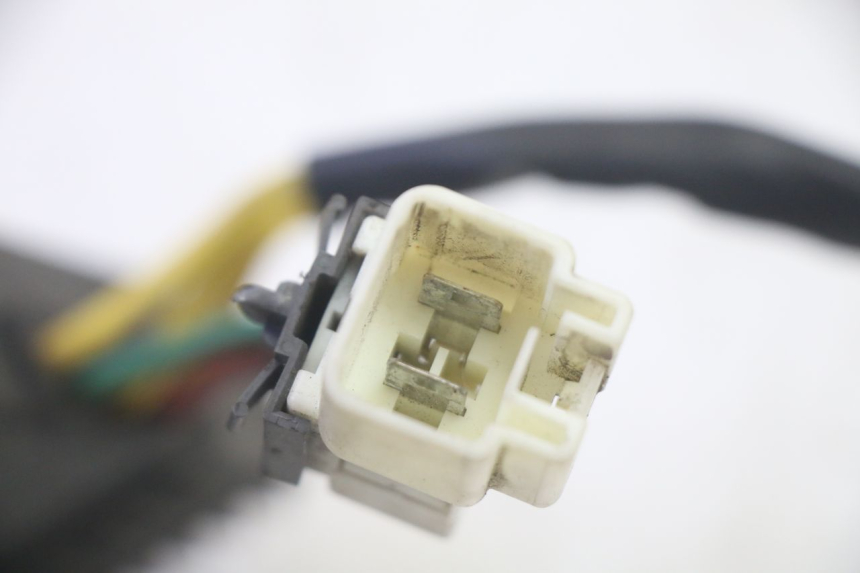 photo de REGULADOR DE CARGA PIAGGIO MP3 500 (2016 - 2018) - Pontos de fixação