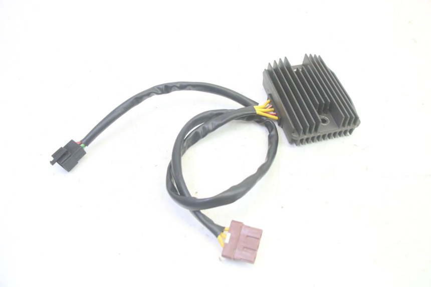 photo de REGULADOR DE CARGA PIAGGIO MP3 RL 250 (2006 - 2010) - Zoom do estado de desgaste
