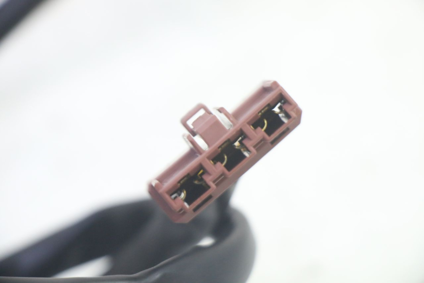 photo de REGULADOR DE CARGA PIAGGIO MP3 RL 250 (2006 - 2010) - Pontos de fixação