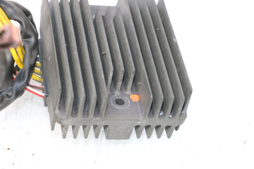 photo de REGULADOR DE CARGA PIAGGIO MP3 RL 250 (2006 - 2010) - Zoom do estado de desgaste