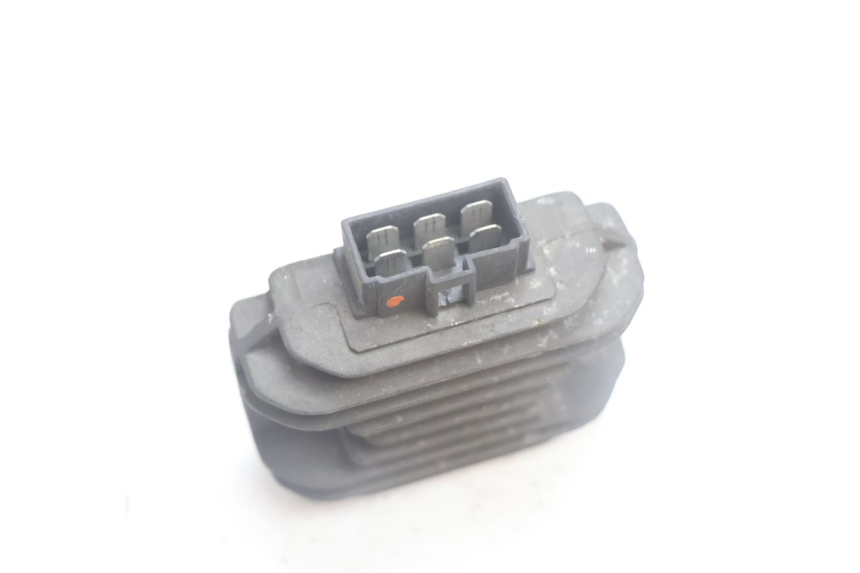 photo de REGULADOR DE CARGA PIAGGIO MP3 125 (2006 - 2014) - Zoom do estado de desgaste