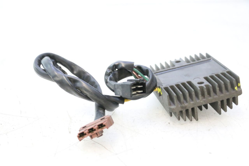 photo de REGULADOR DE CARGA PIAGGIO MP3 500 (2011 - 2015) - Ampliação técnica