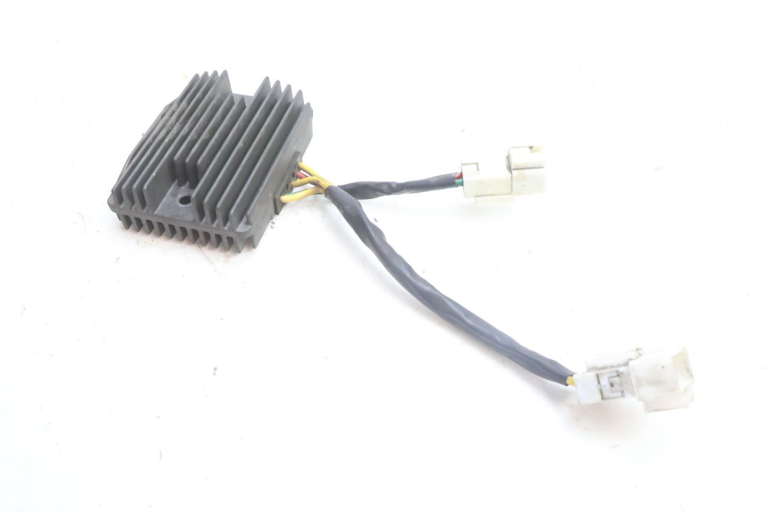 photo de REGULADOR DE CARGA PIAGGIO MP3 500 (2016 - 2018) - Outro ângulo de visão
