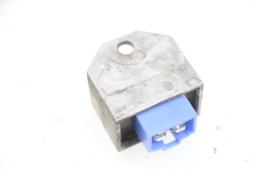 photo de REGULADOR DE CARGA YAMAHA NEO'S NEOS 2T 50 (1998 - 2007) - Zoom do estado de desgaste