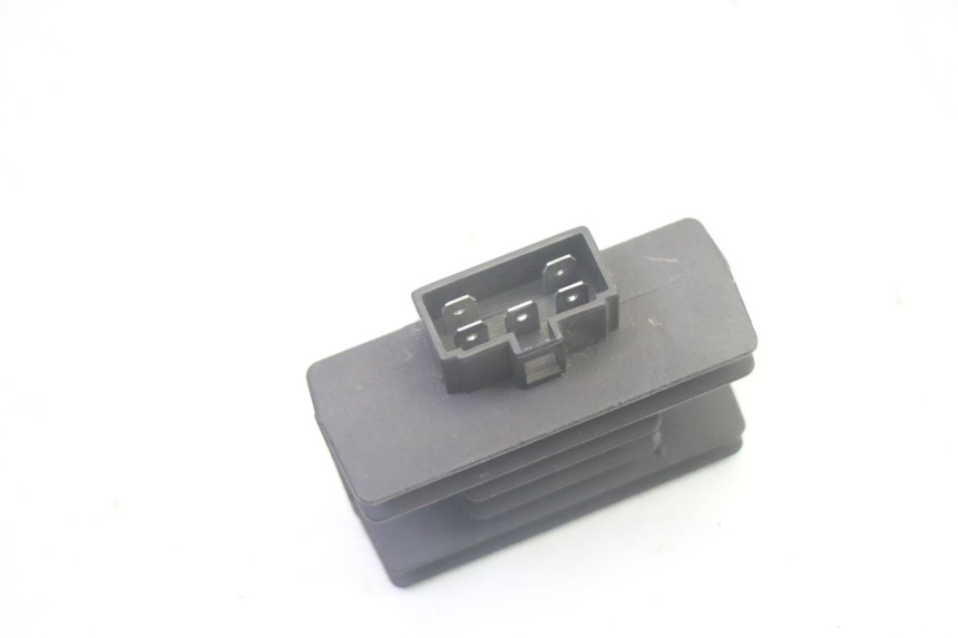 photo de REGULADOR DE CARGA YAMAHA NEOS NEO'S 4T 50 (2008 - 2016) - Zoom do estado de desgaste