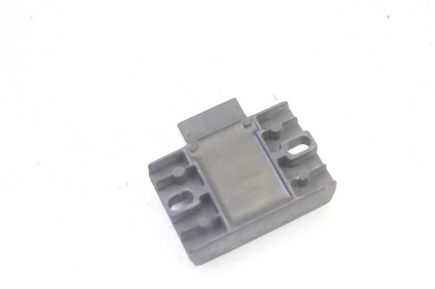 photo de REGULADOR DE CARGA YAMAHA NEOS NEO'S 4T 50 (2008 - 2016) - Outro ângulo de visão