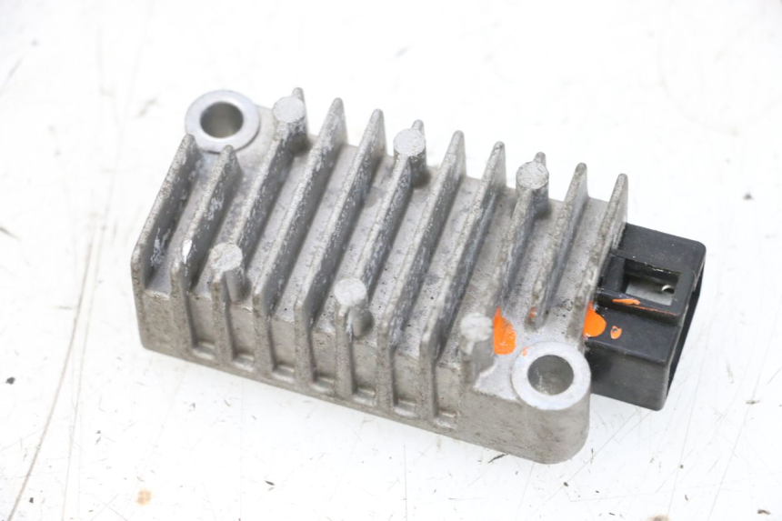 photo de REGULADOR DE CARGA YAMAHA NEOS NEO'S 4T 50 (2008 - 2016) - Outro ângulo de visão