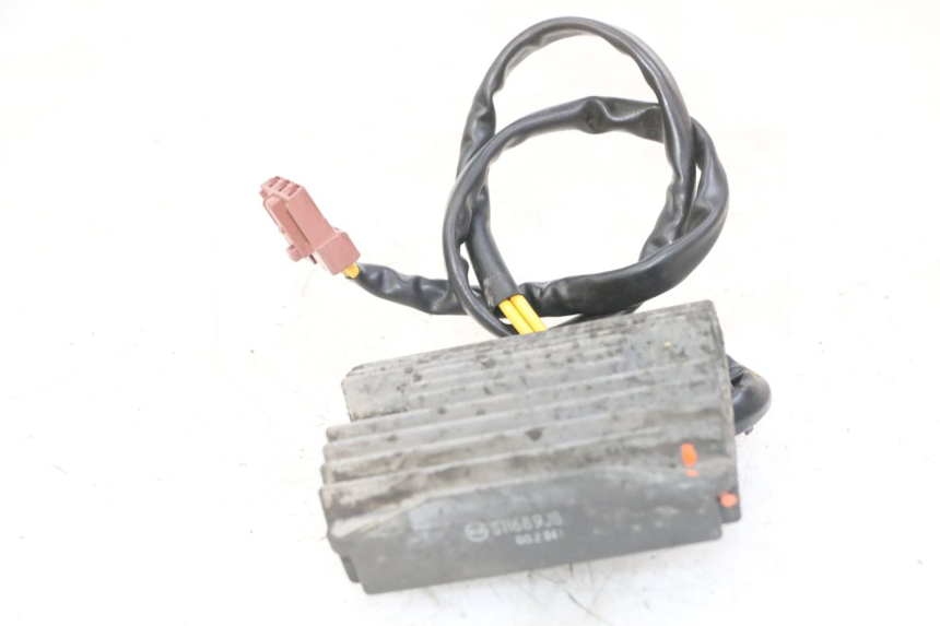 photo de REGULADOR DE CARGA GILERA NEXUS 125 (2009 - 2013) - Zoom do estado de desgaste