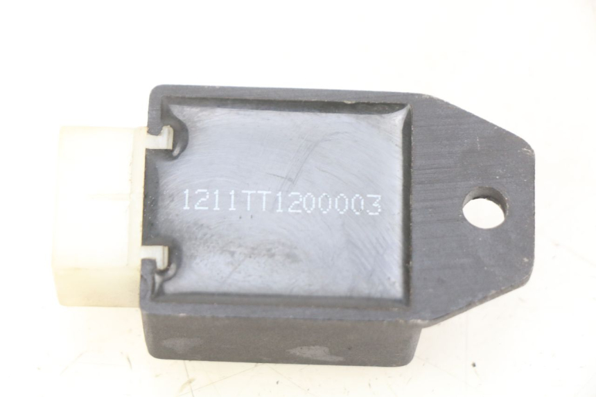 photo de REGULADOR DE CARGA TNT MOTOR OTTO 2T 50 (2012 - 2018) - Zoom do estado de desgaste