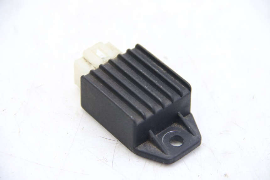 photo de REGULADOR DE CARGA TNT MOTOR OTTO 2T 50 (2012 - 2018) - Detalhe da peça