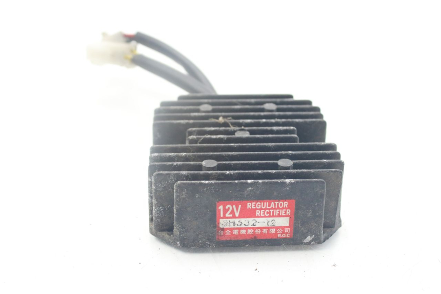 photo de REGULADOR DE CARGA KYMCO PEOPLE 250 (2004 - 2008) - Ampliação técnica