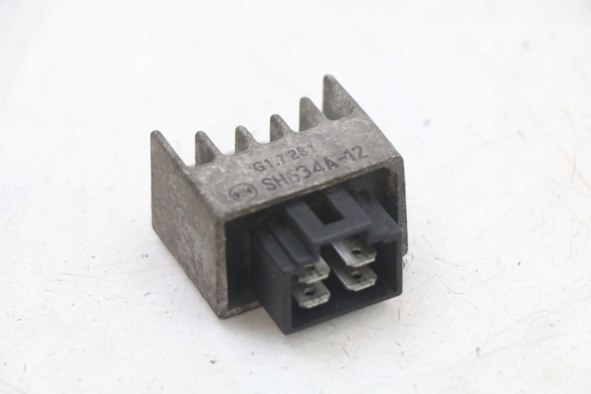 photo de REGULADOR DE CARGA PEUGEOT ELYSTAR 50 (2002 - 2014) - Detalhe da peça