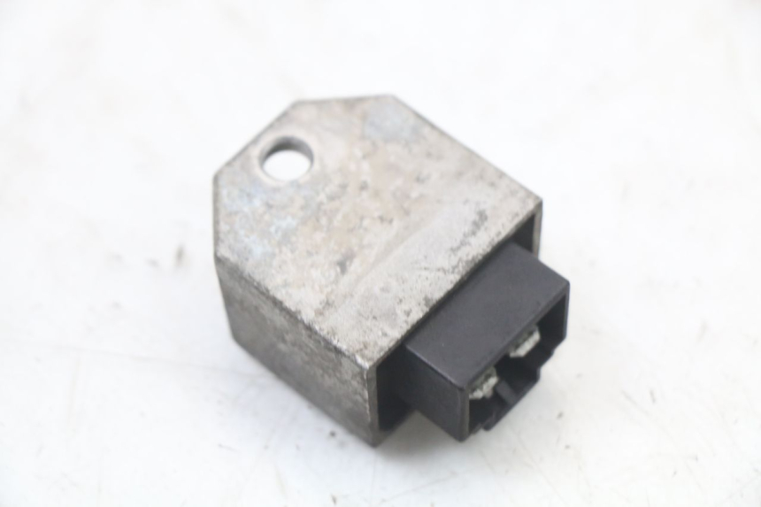 photo de REGULADOR DE CARGA PEUGEOT ELYSTAR 50 (2002 - 2014) - Ampliação técnica