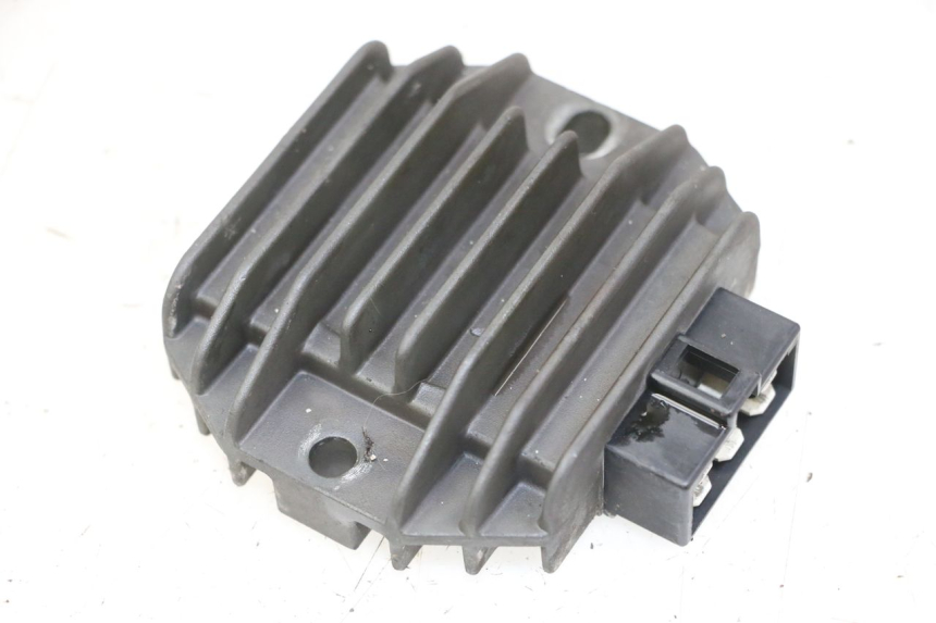 photo de REGULADOR DE CARGA PIAGGIO VESPA GRANTURISMO 200 (2004 - 2005) - Vista principal