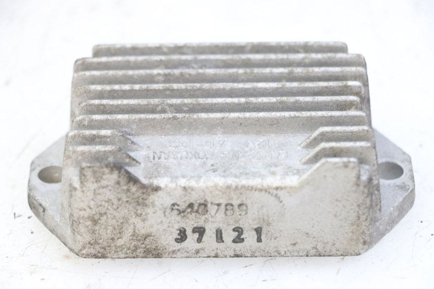 photo de REGULADOR DE CARGA PIAGGIO VESPA S 2T 50 (2007 - 2014) - Outro ângulo de visão
