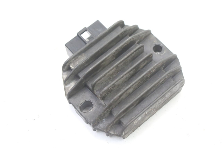 photo de REGULADOR DE CARGA PIAGGIO X8 125 (2004 - 2007) - Detalhe da peça