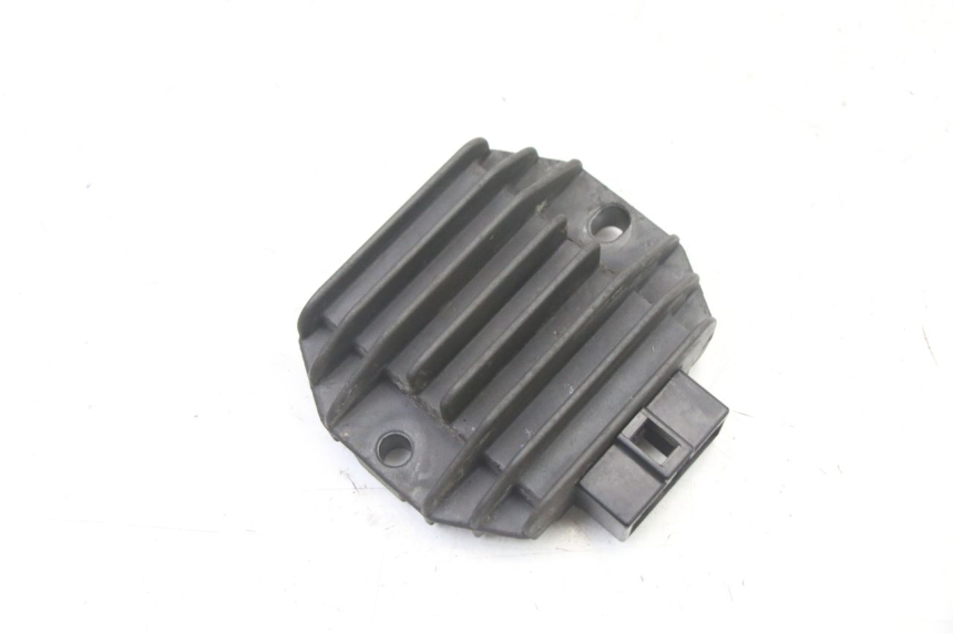 photo de REGULADOR DE CARGA PIAGGIO X8 125 (2004 - 2007) - Detalhe da peça