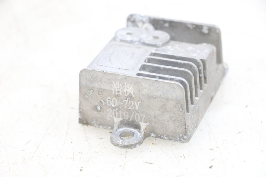 photo de REGULADOR DE CARGA EFUN PUSA 1 - Detalhe da peça