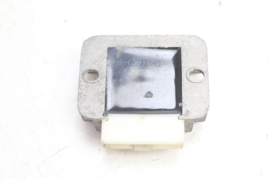 photo de REGULADOR DE CARGA VASTRO R-ONE 4T 50 (2014 - 2022) - Zoom do estado de desgaste