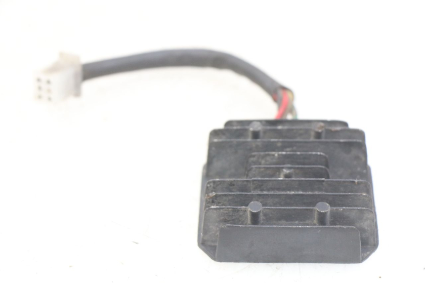 photo de REGULADOR DE CARGA YAMASAKI RAPTOR 50 (2013 - 2018) - Outro ângulo de visão