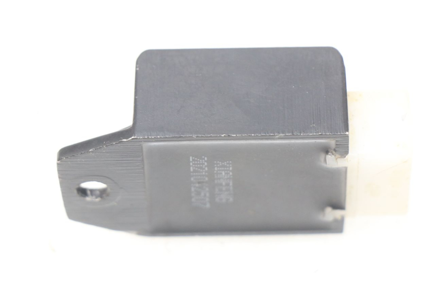 photo de REGULADOR DE CARGA APOLLO RFZ 150 - Outro ângulo de visão
