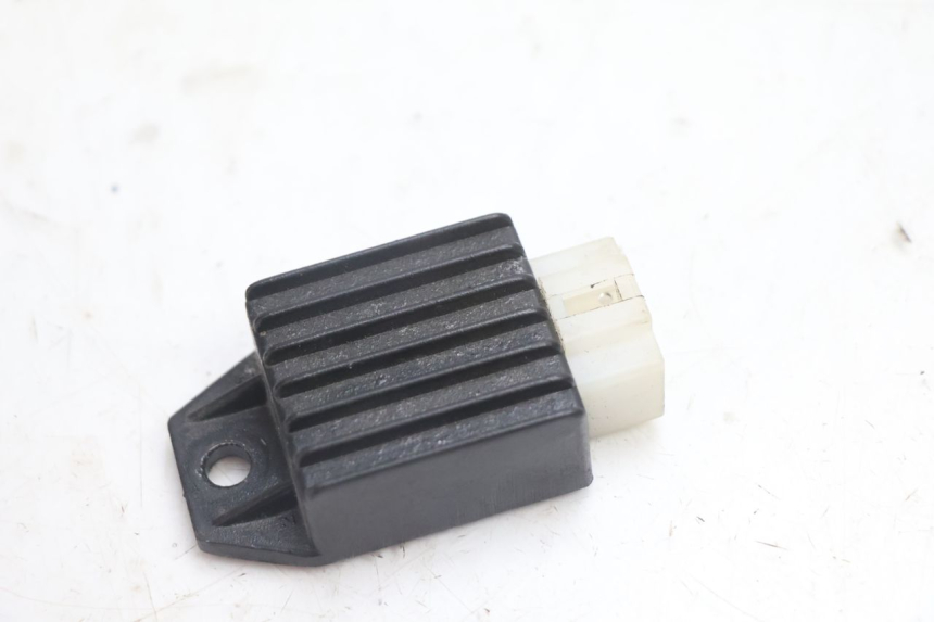 photo de REGULADOR DE CARGA TNT MOTOR ROMA 10' 2T 50 (2011 - 2018) - Detalhe da peça