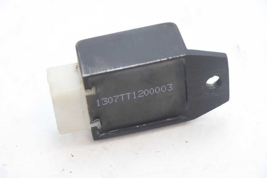 photo de REGULADOR DE CARGA TNT MOTOR ROMA 10' 2T 50 (2011 - 2018) - Outro ângulo de visão