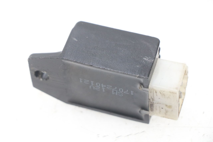 photo de REGULADOR DE CARGA TNT MOTOR ROMA 10' 4T 50 (2007 - 2018) - Outro ângulo de visão