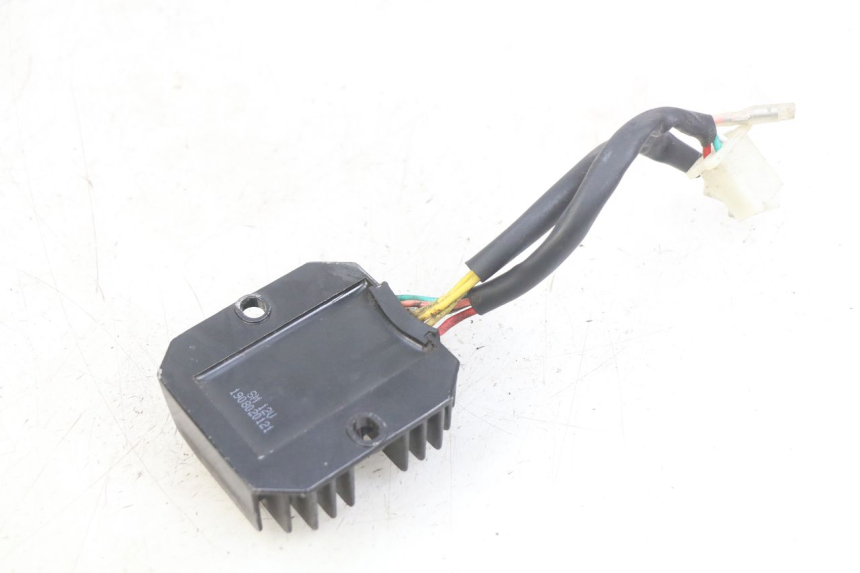 photo de REGULADOR DE CARGA TNT MOTOR ROMA 10' 4T 50 (2019 - 2022) - Zoom do estado de desgaste
