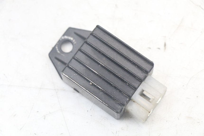 photo de REGULADOR DE CARGA TNT MOTOR ROMA 10' 4T 50 (2007 - 2018) - Detalhe da peça