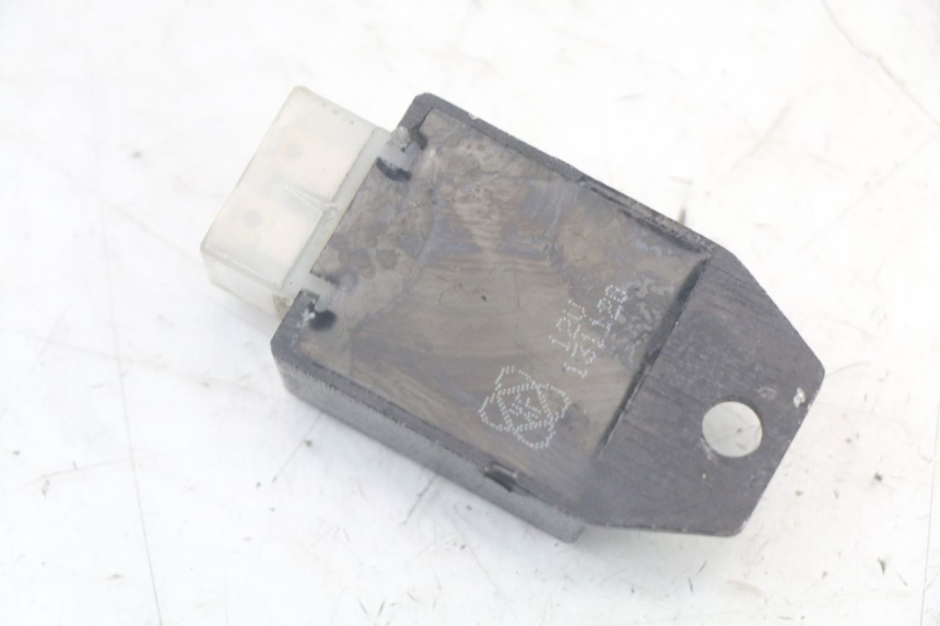 photo de REGULADOR DE CARGA TNT MOTOR ROMA 10' 4T 50 (2007 - 2018) - Outro ângulo de visão