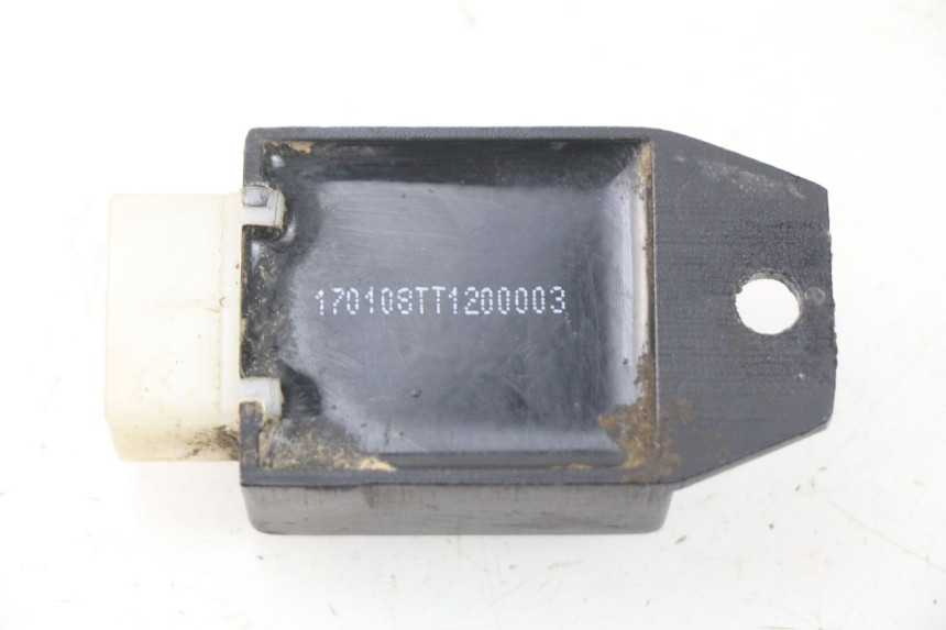 photo de REGULADOR DE CARGA TNT MOTOR ROMA 12' 2T 50 (2007 - 2018) - Zoom do estado de desgaste