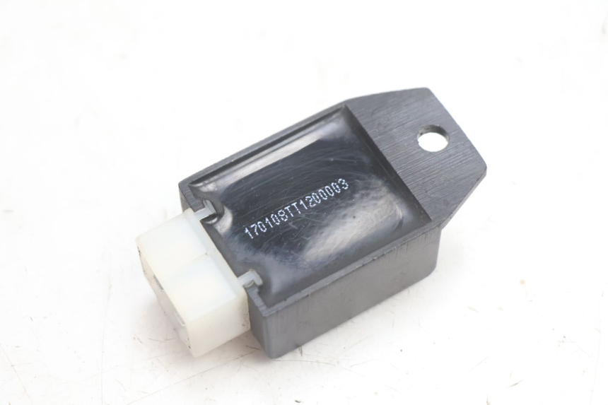 photo de REGULADOR DE CARGA TNT MOTOR ROMA 12' 2T 50 (2007 - 2018) - Outro ângulo de visão