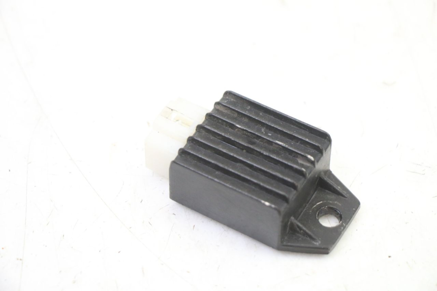 photo de REGULADOR DE CARGA APOLLO RXF 125 - Detalhe da peça