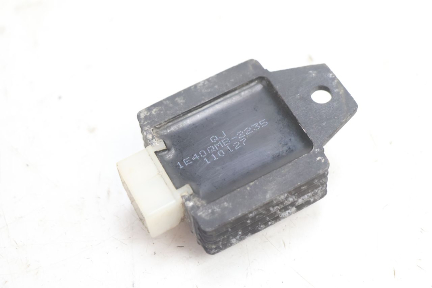 photo de REGULADOR DE CARGA KEEWAY RY6 2T 50 (2011 - 2019) - Outro ângulo de visão
