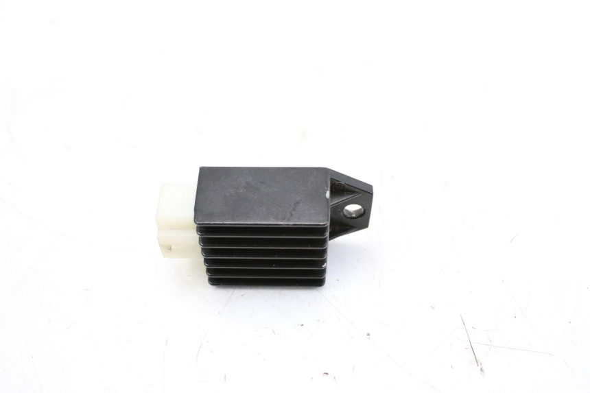 photo de REGULADOR DE CARGA JM MOTORS SANTANA 50 (2014 - 2023) - Zoom do estado de desgaste